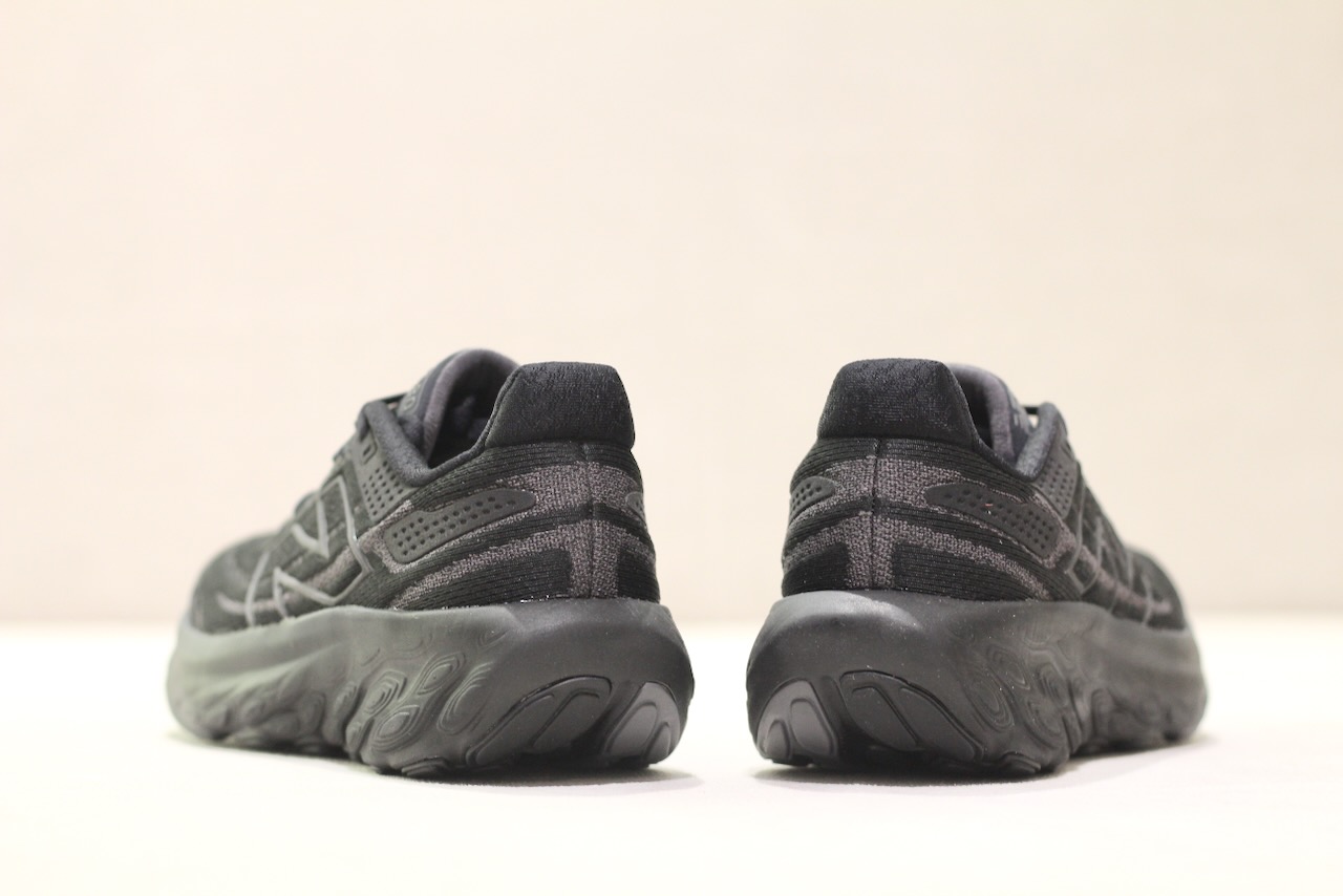 New Balance U1080 Q13 Black Magnet