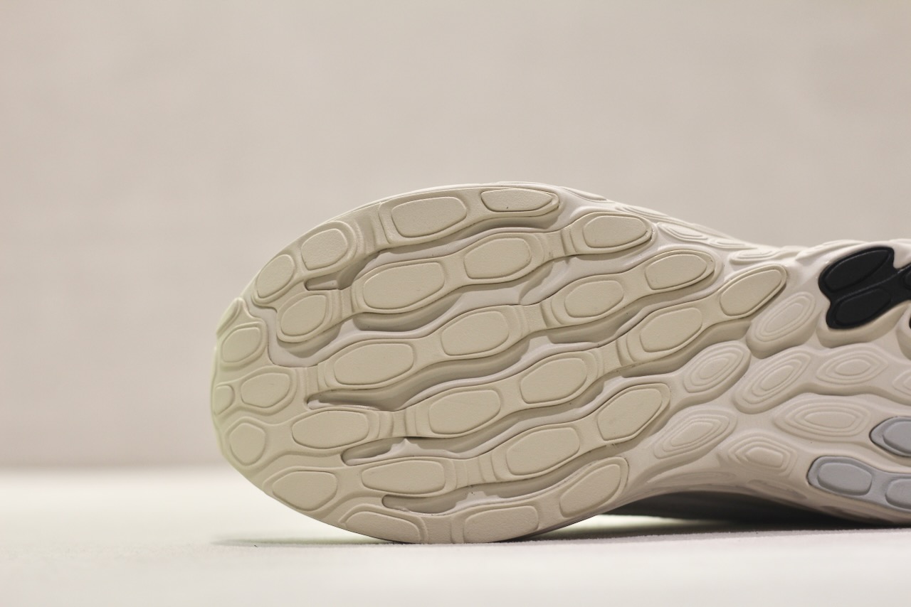 New Balance U1080 R13 White Timberwolf