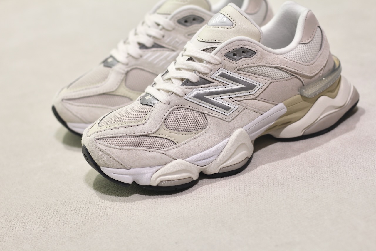 New Balance U9060 WHT Sea Salt MoonBeam