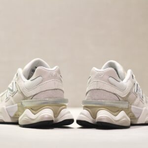 New Balance U9060 WHT Sea Salt MoonBeam
