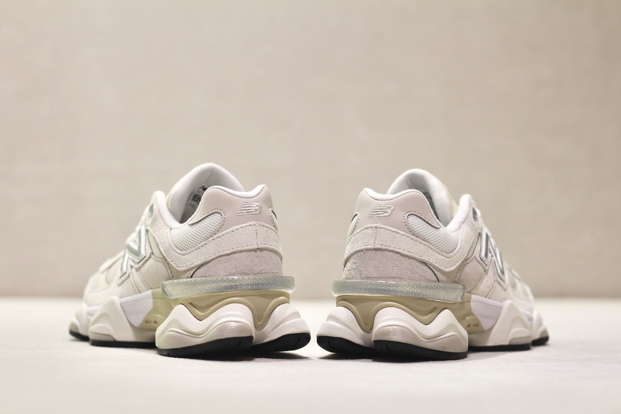 New Balance U9060 WHT Sea Salt MoonBeam