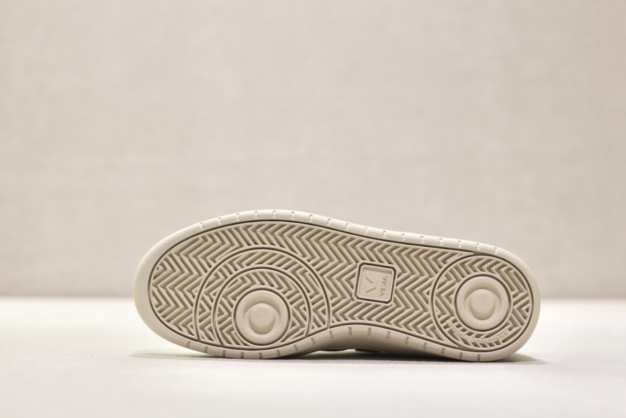 Veja 90 O.T Leather Extra White California