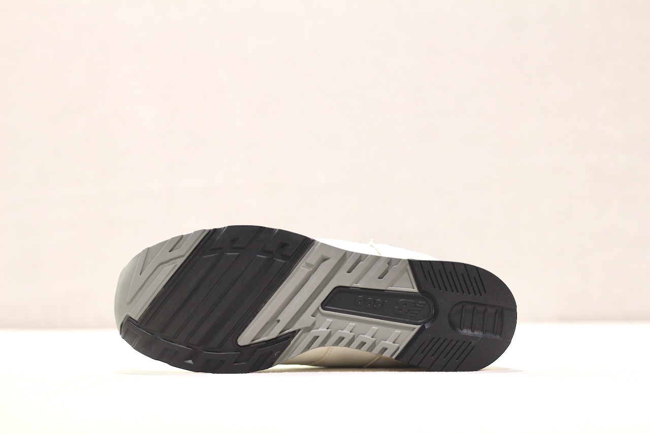 New Balance U 1500 WHG Antique White Cilantro