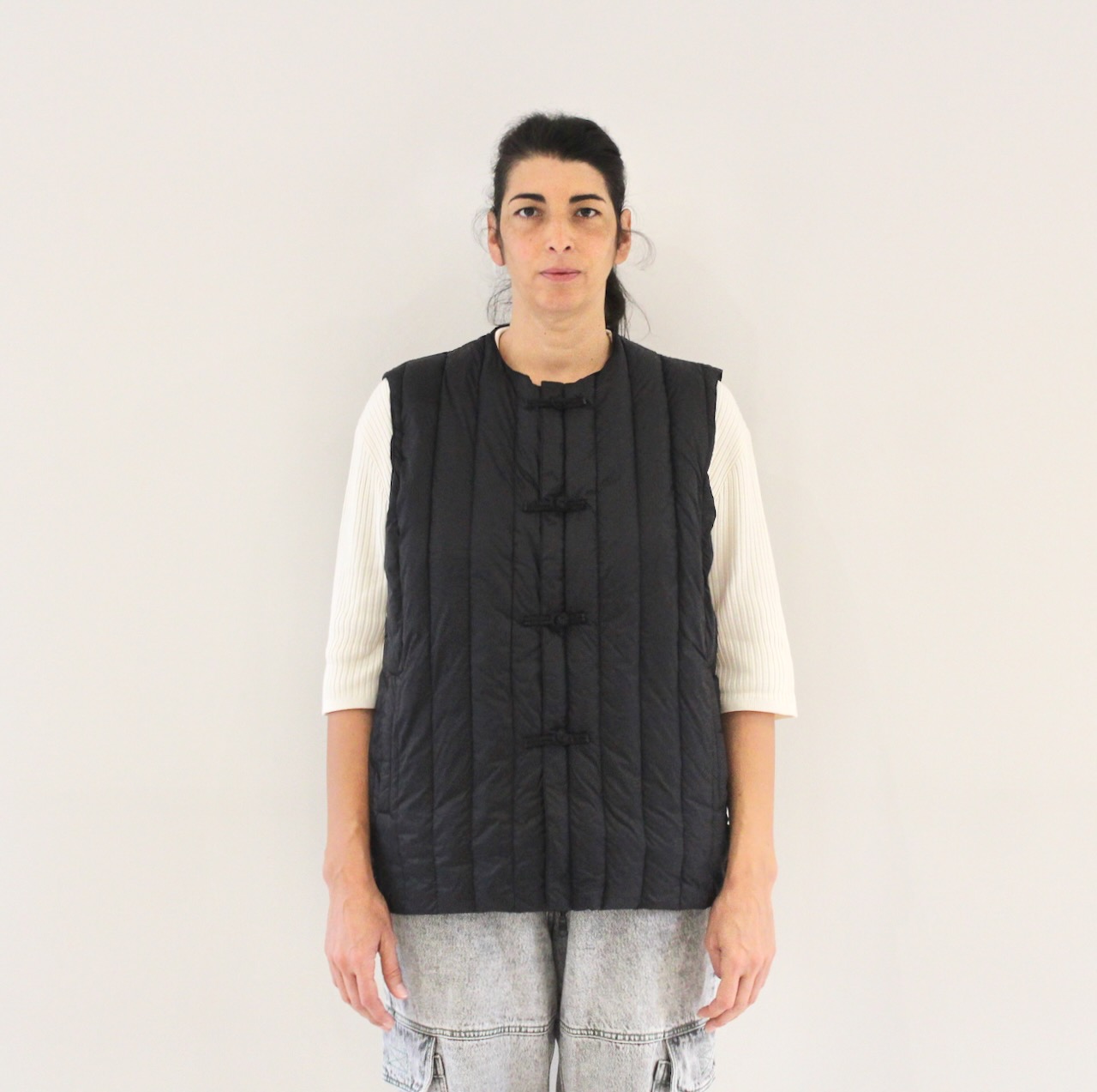 Taïon Reversible China Button Inner Down Vest Black