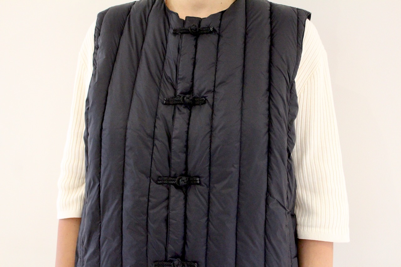 Taïon Reversible China Button Inner Down Vest Black