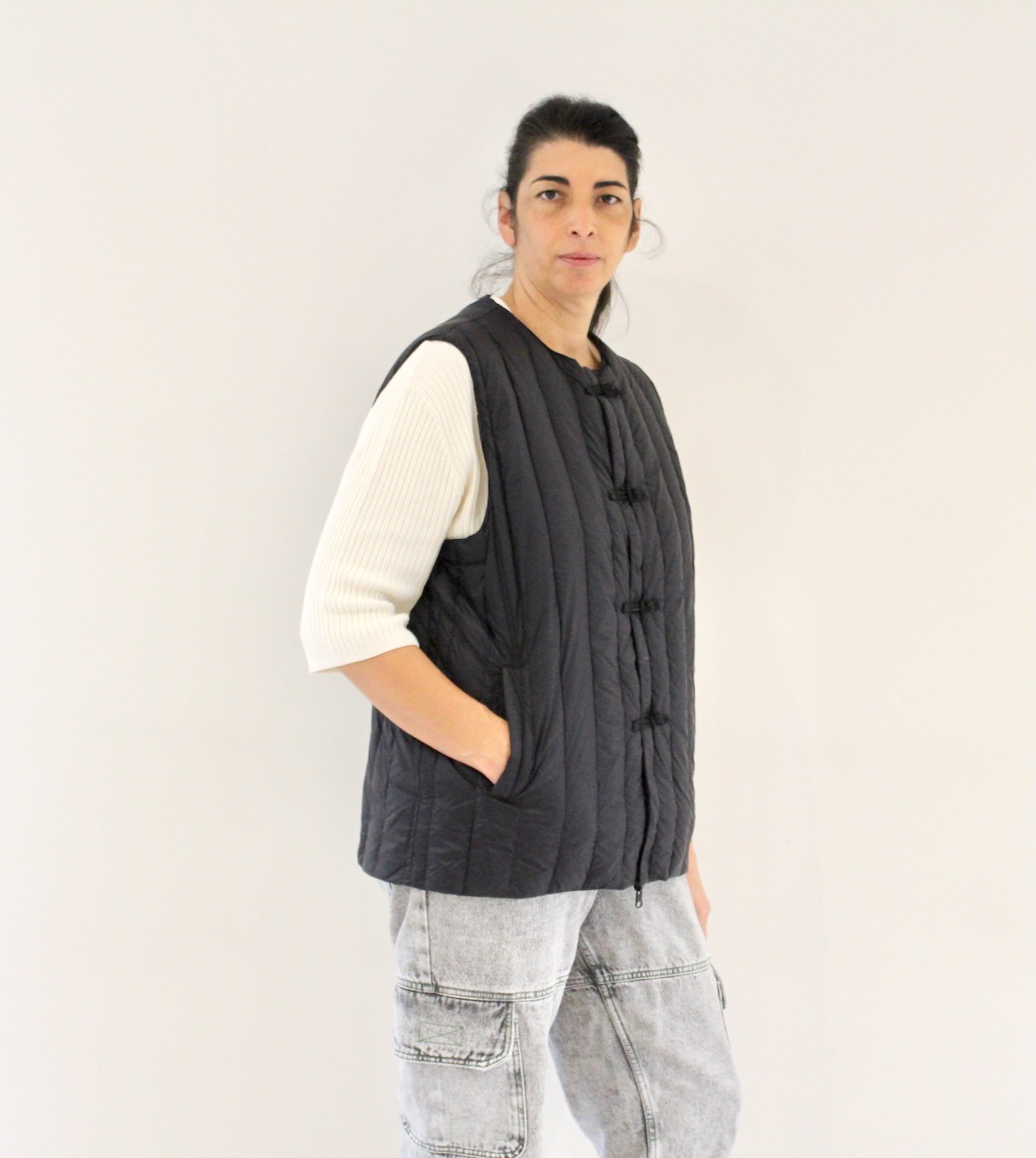 Taïon Reversible China Button Inner Down Vest Black