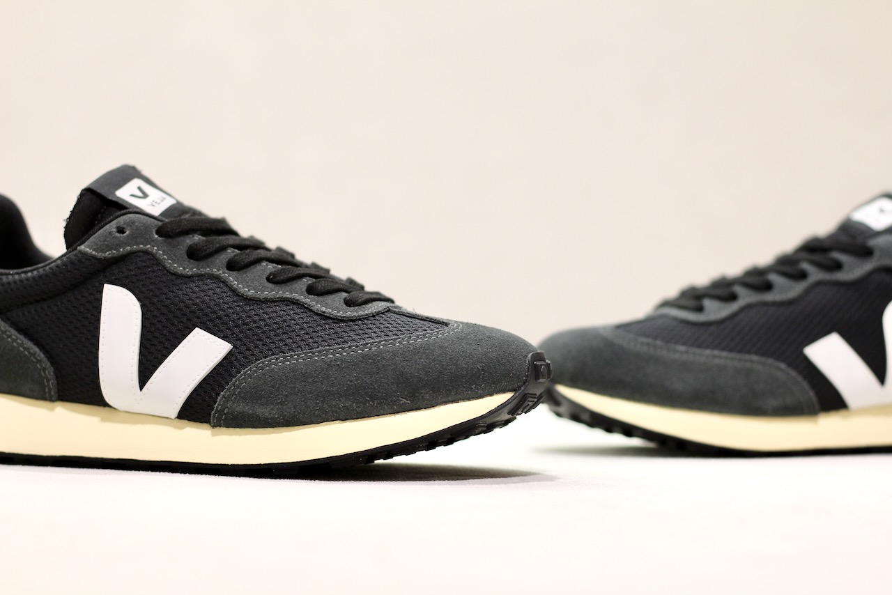 Veja Rio Branco II Alvéomesh Black White