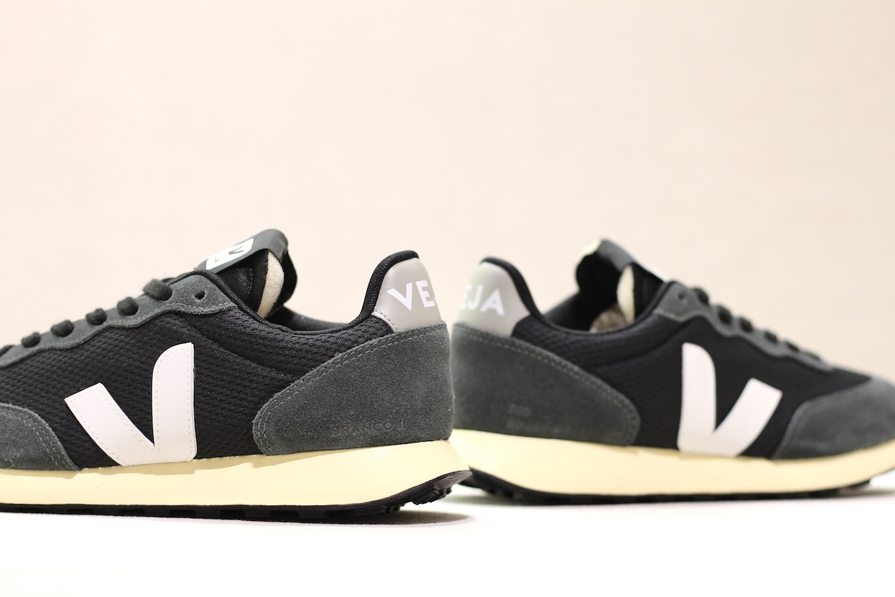 Veja Rio Branco II Alvéomesh Black White