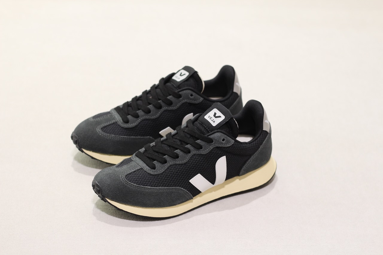 Veja Rio Branco II Alvéomesh Black White