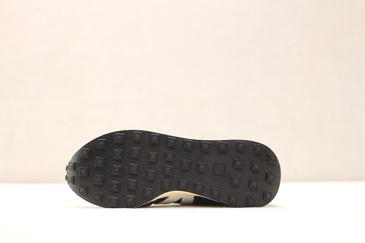 Veja Rio Branco II Alvéomesh Black White