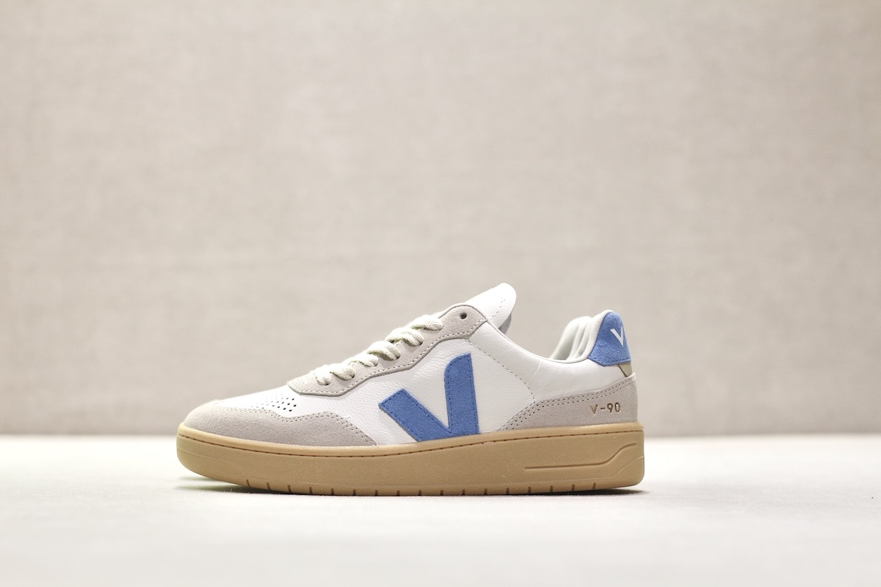 Veja V90 O.T Extra-white Aqua Natural