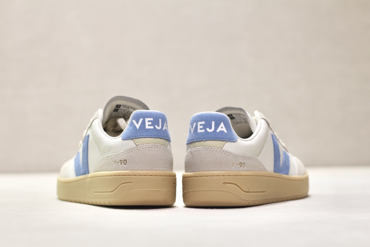Veja V90 O.T Extra-white Aqua Natural