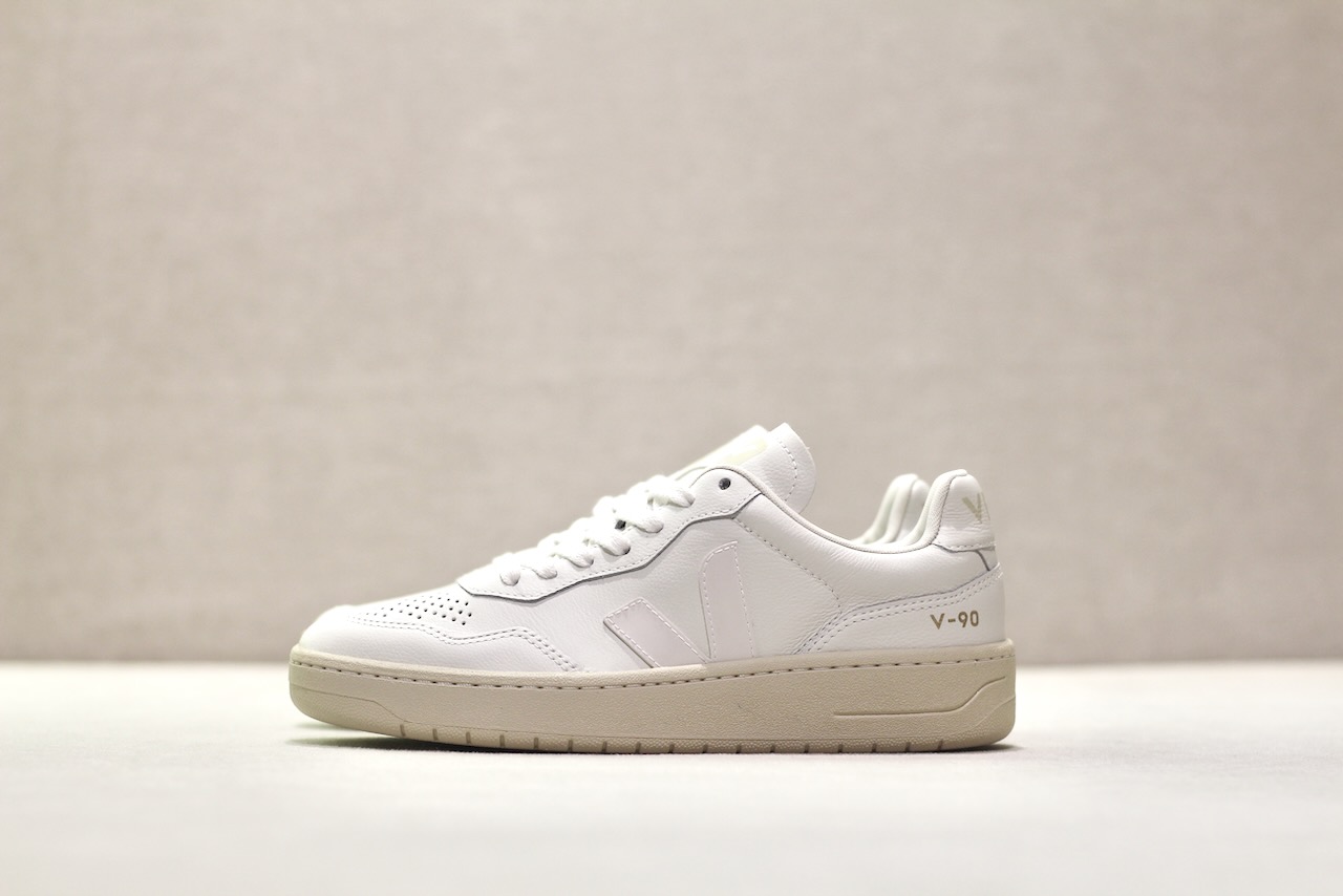 Veja V90 O.T Leather Extra-White