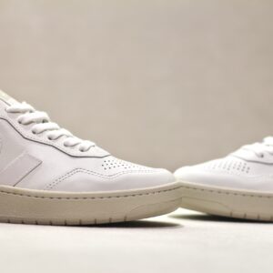 Veja V90 O.T Leather Extra-White