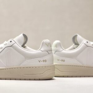 Veja V90 O.T Leather Extra-White