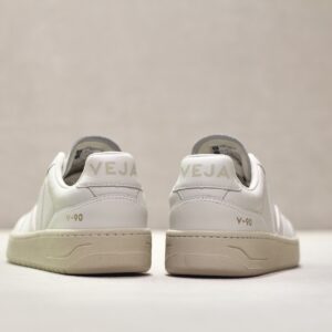 Veja V90 O.T Leather Extra-White