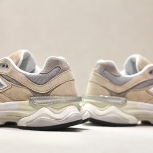 New Balance U 9060 LBD Incense raincloud