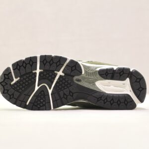 New Balance U2002 RCA Dark olivine