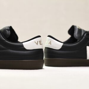 Veja Panenka O.T Leather noir