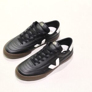 Veja Panenka O.T Leather noir