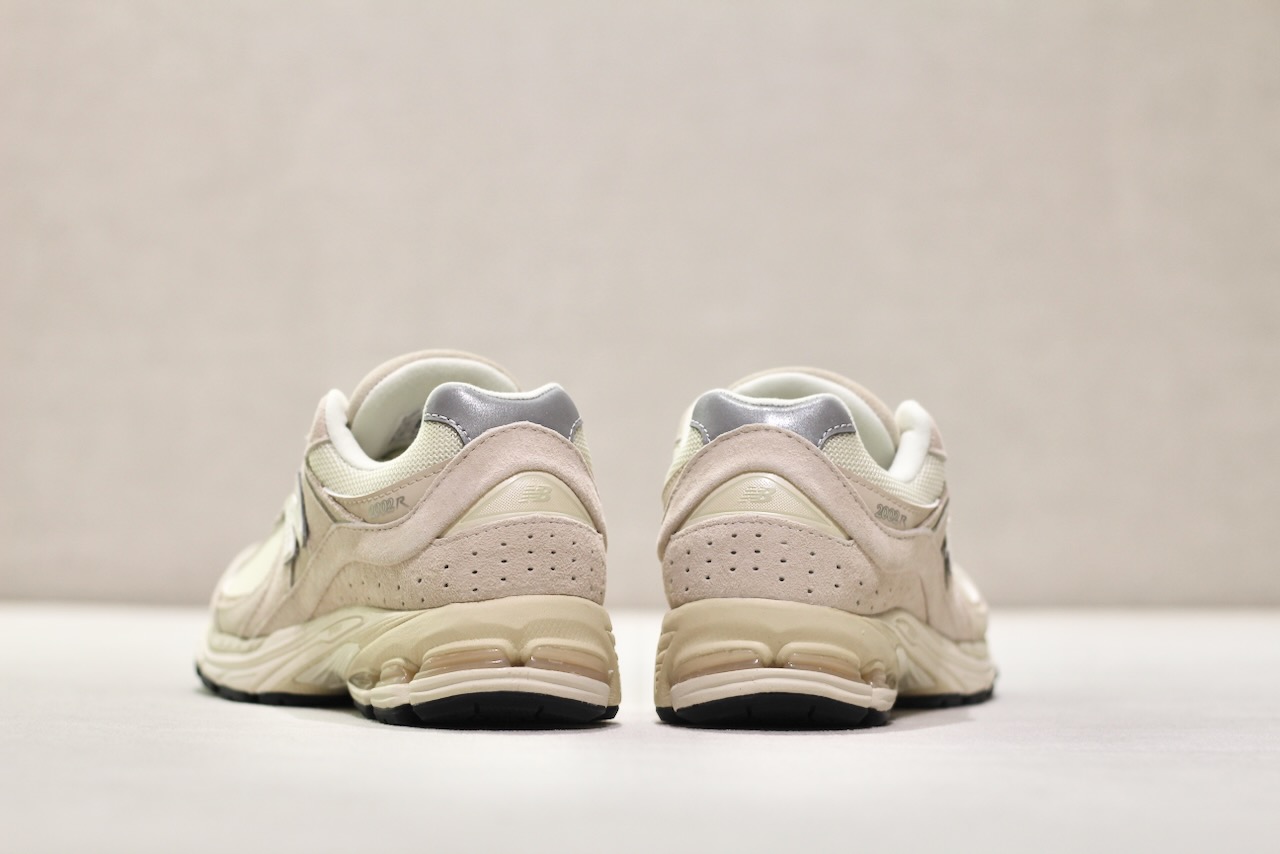 New Balance M2002R CC Calm Taupe Angora
