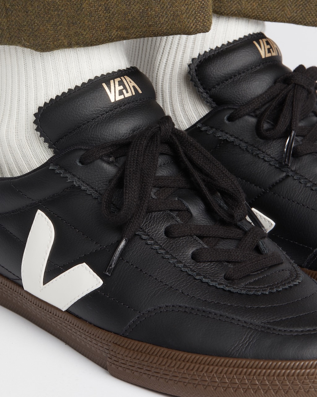 Veja Panenka O.T Leather noir