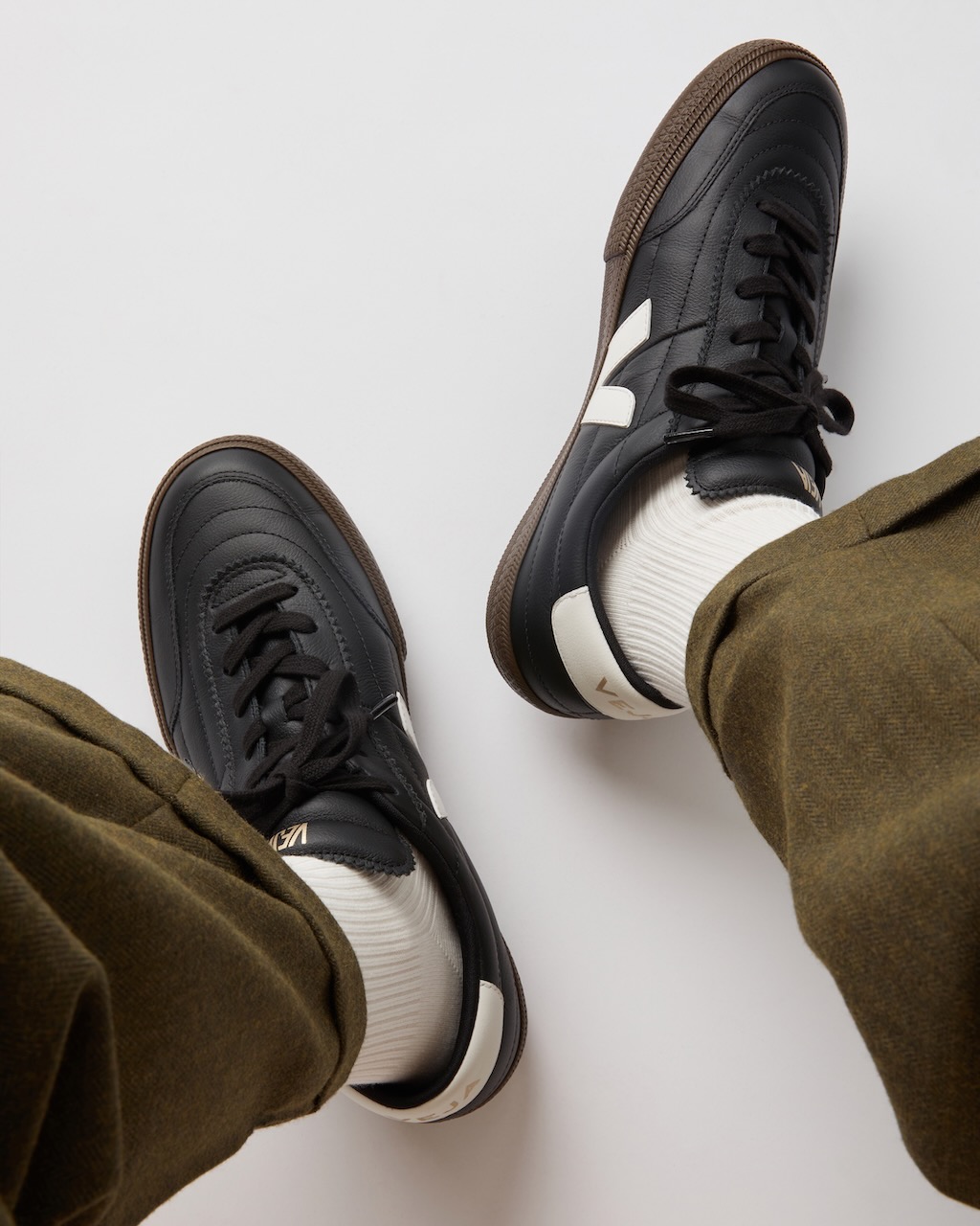 Veja Panenka O.T Leather noir