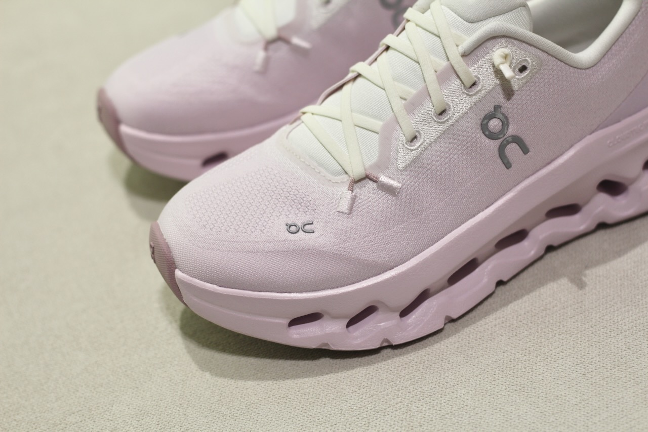 On Cloudtilt Ivory orchid