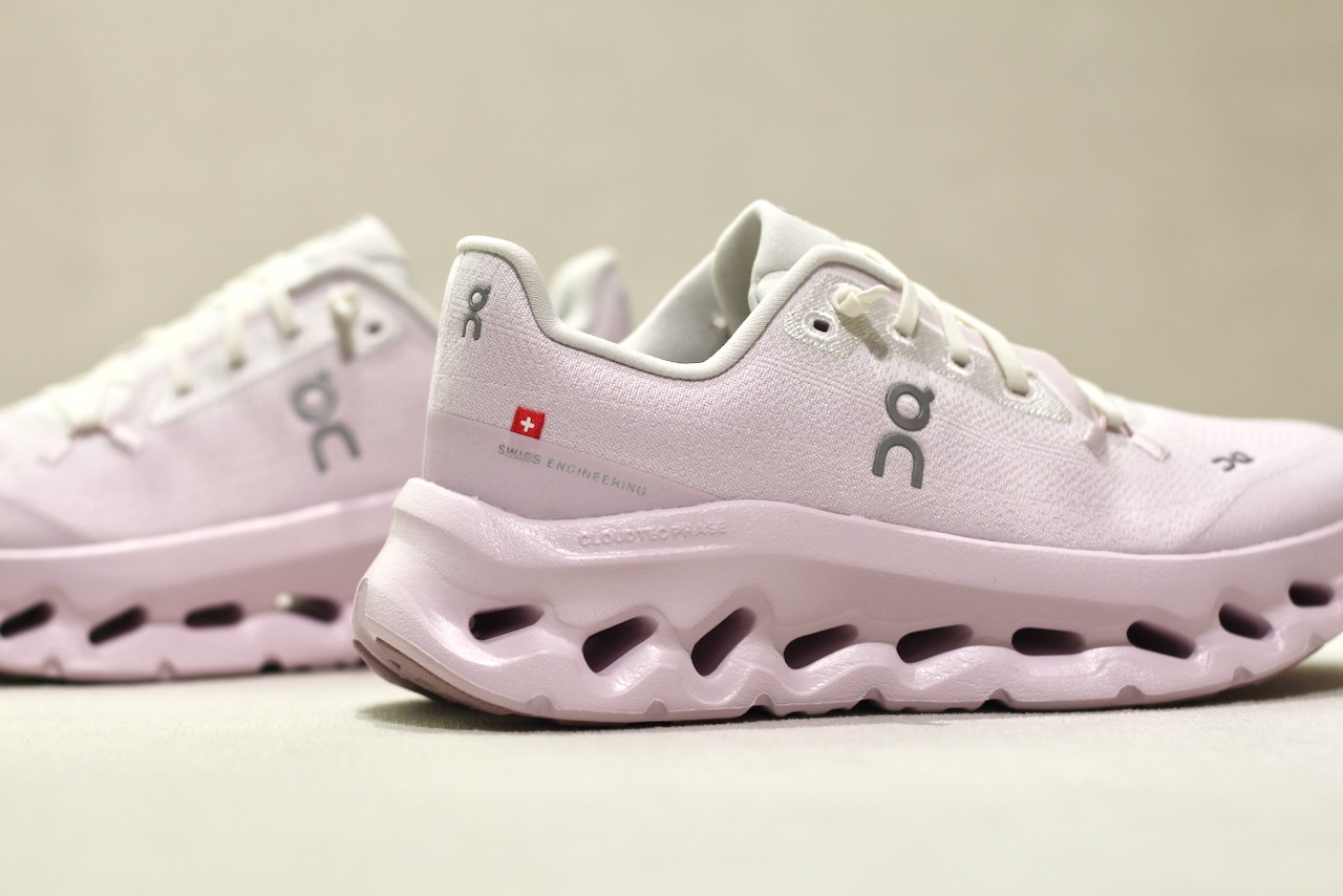 On Cloudtilt Ivory orchid