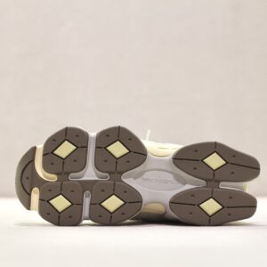 New Balance U 9060 EEP Mineral Grey Matter