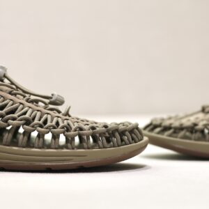 Keen Uneek Timberwolf Plaza