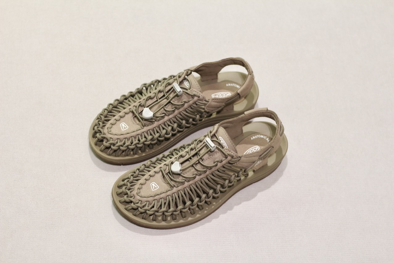 Uneek Timberwolf Plaza