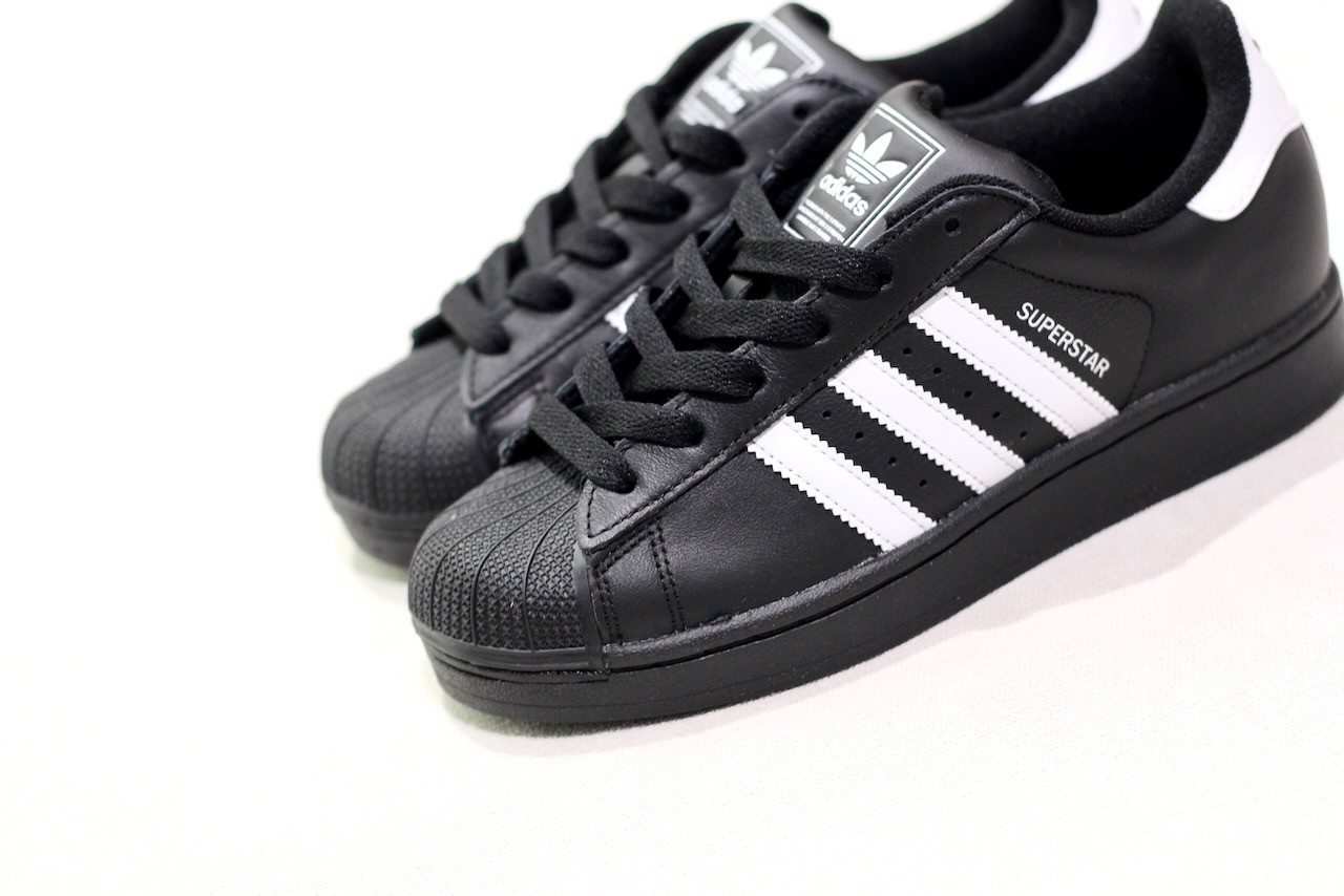 Superstar  Black White