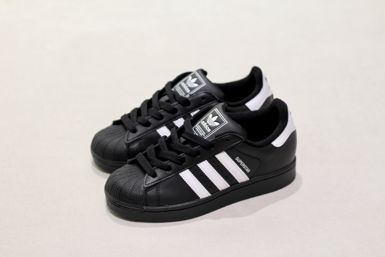 Superstar  Black White