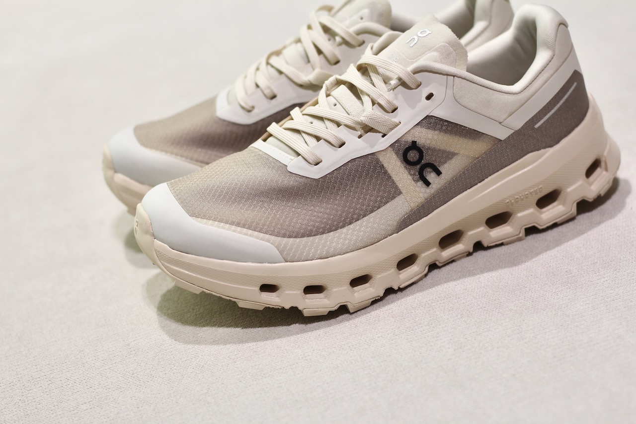 On Cloudvista 2 Cream Desert