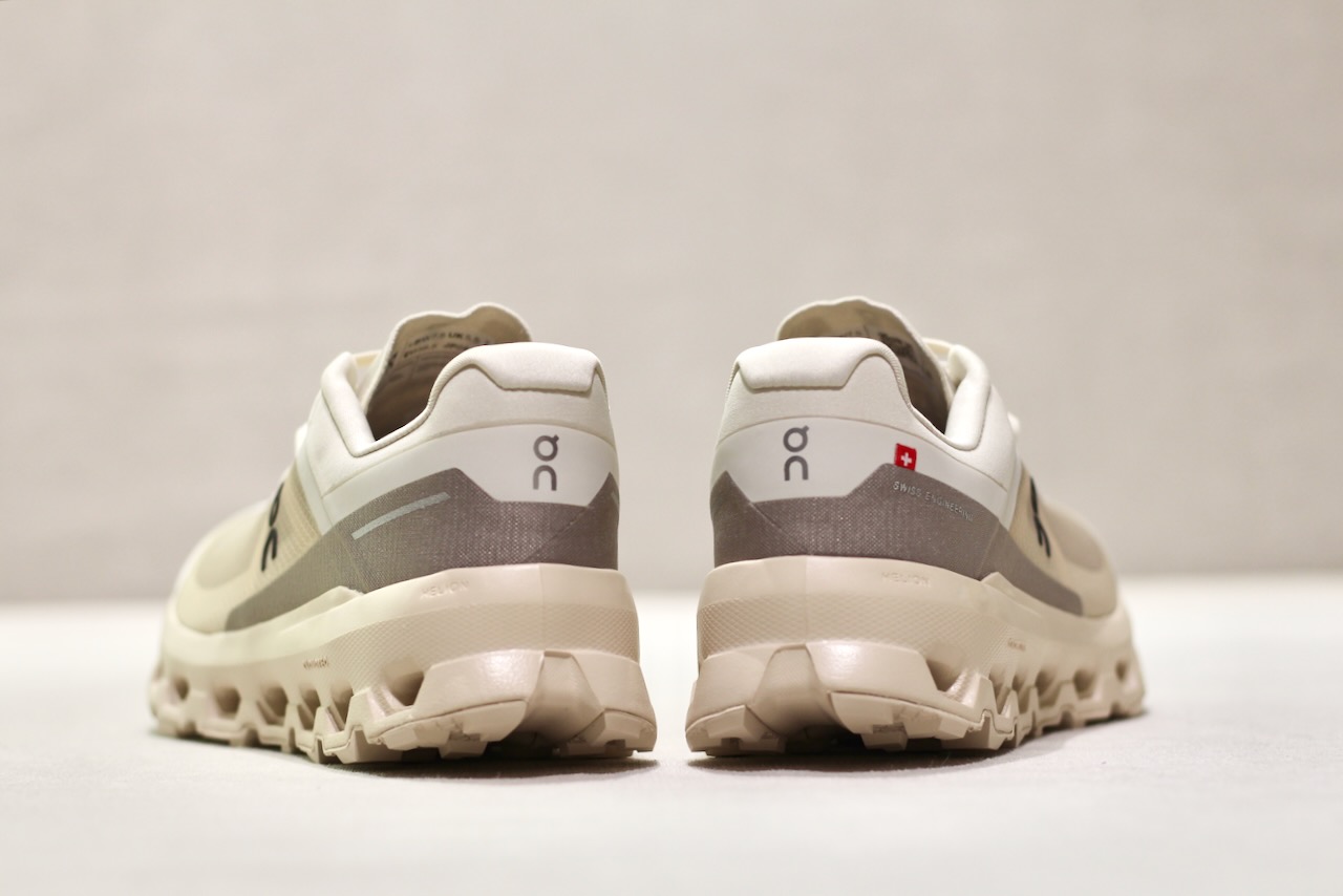 On Cloudvista 2 Cream Desert