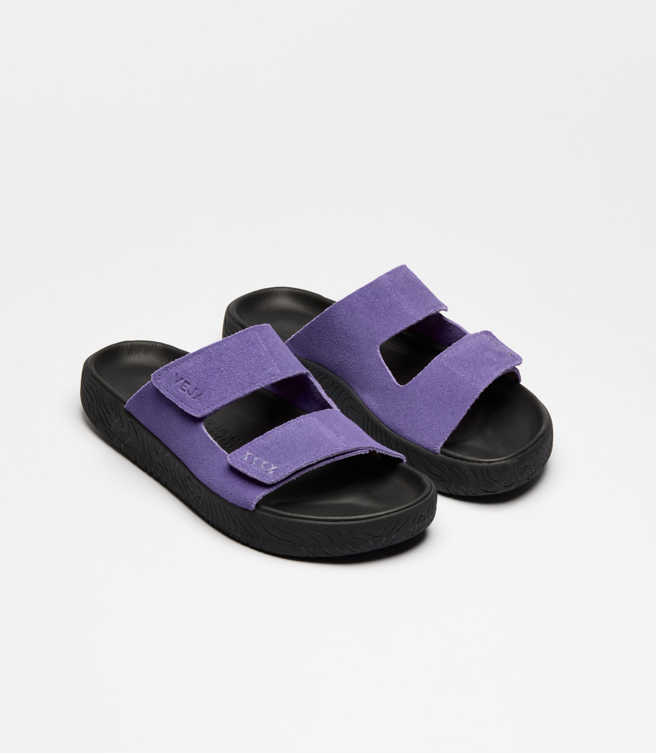 Veja Etna Suede Soft Acai Black