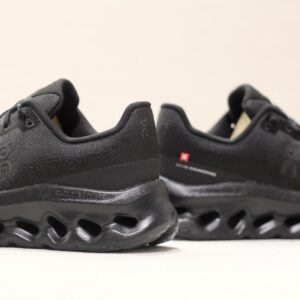 On Cloudtilt 1 M Eclipse Black