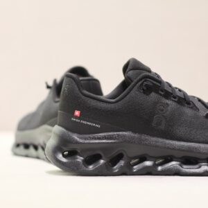 On Cloudtilt 1 M Eclipse Black