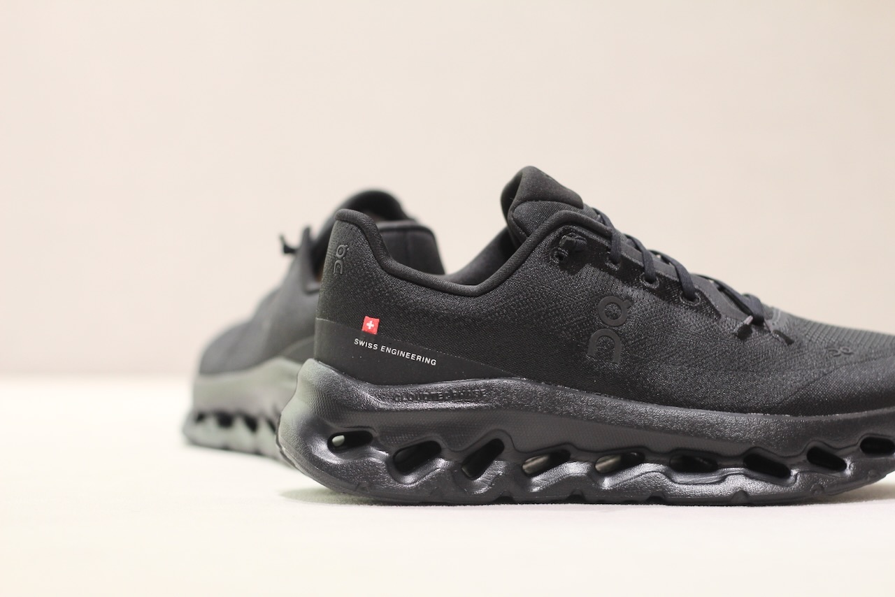 On Cloudtilt 1 M Eclipse Black