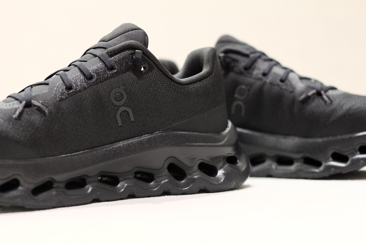 On Cloudtilt 1 M Eclipse Black