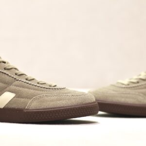 Veja Panenka Suede Taupe Pierre Bark