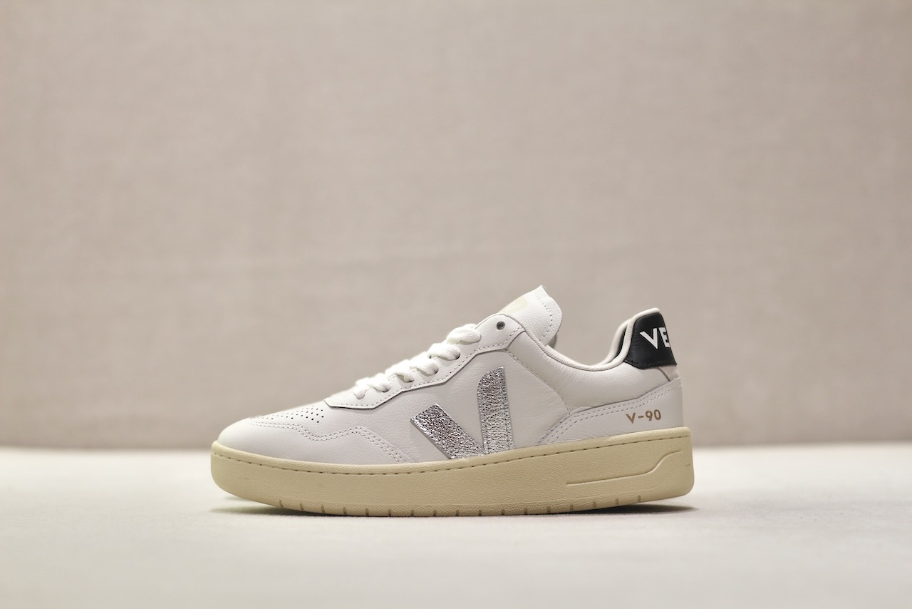 Veja V90 O.T Leather White Silver Black