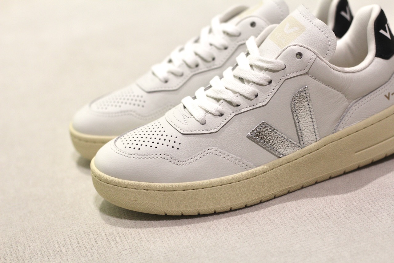 Veja V90 O.T Leather White Silver Black