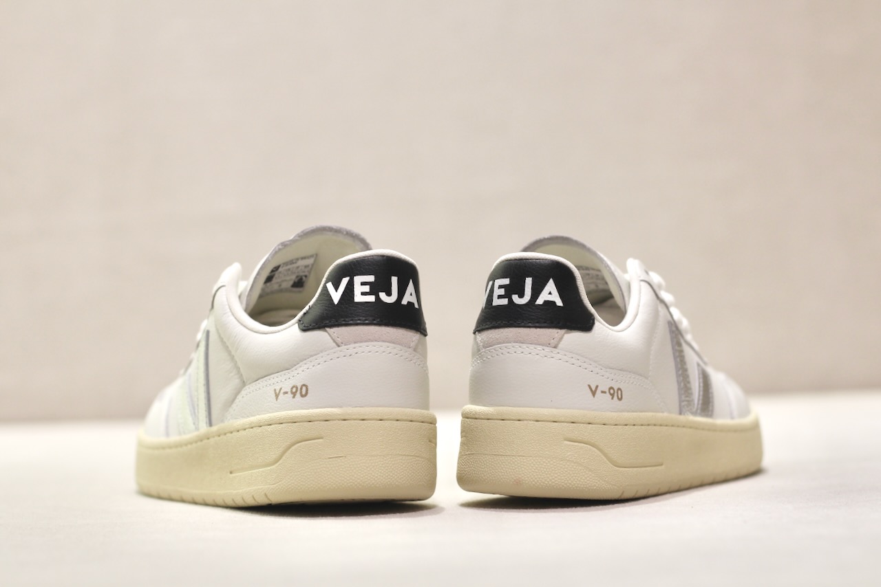 Veja V90 O.T Leather White Silver Black