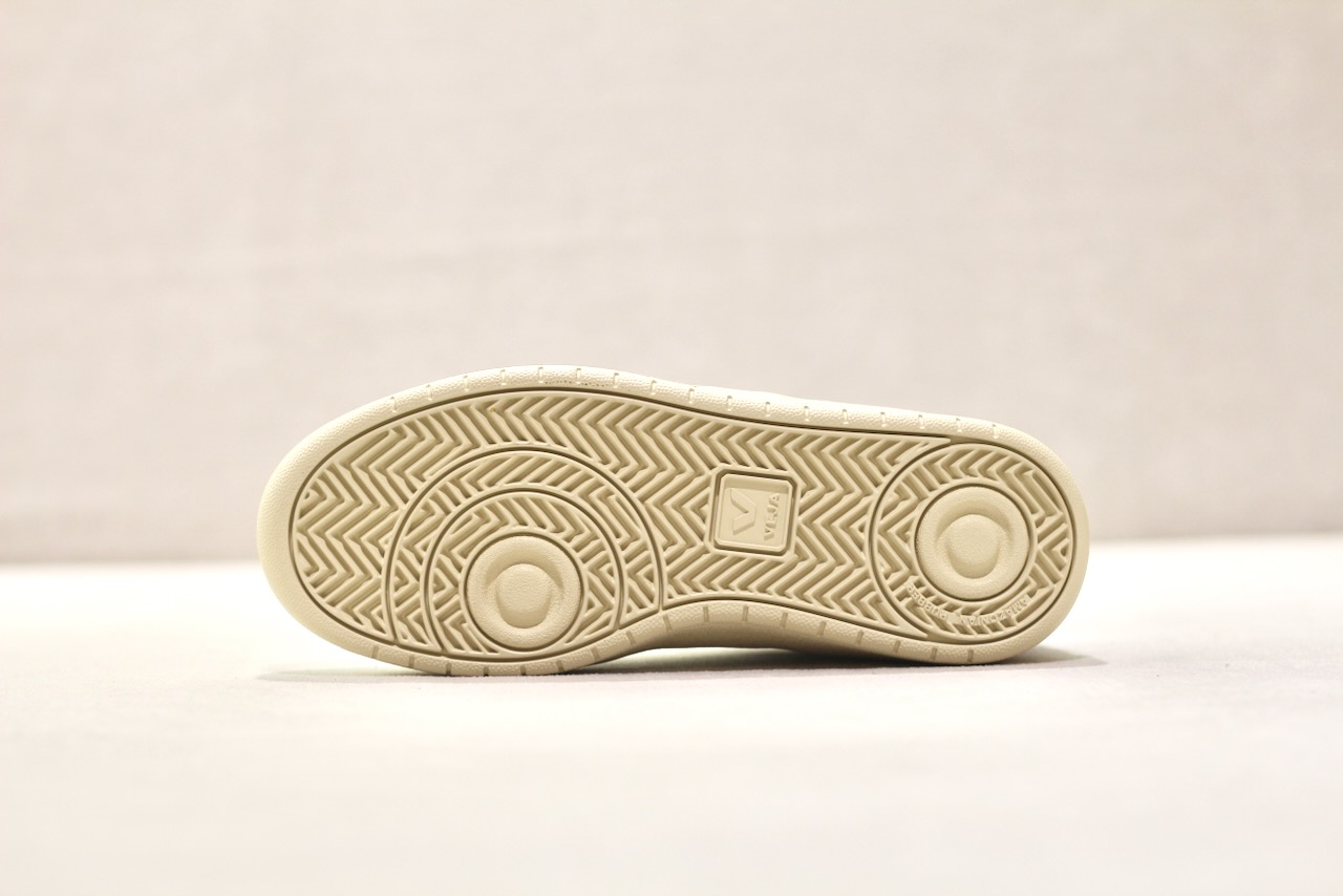 Veja V90 O.T Leather White Silver Black