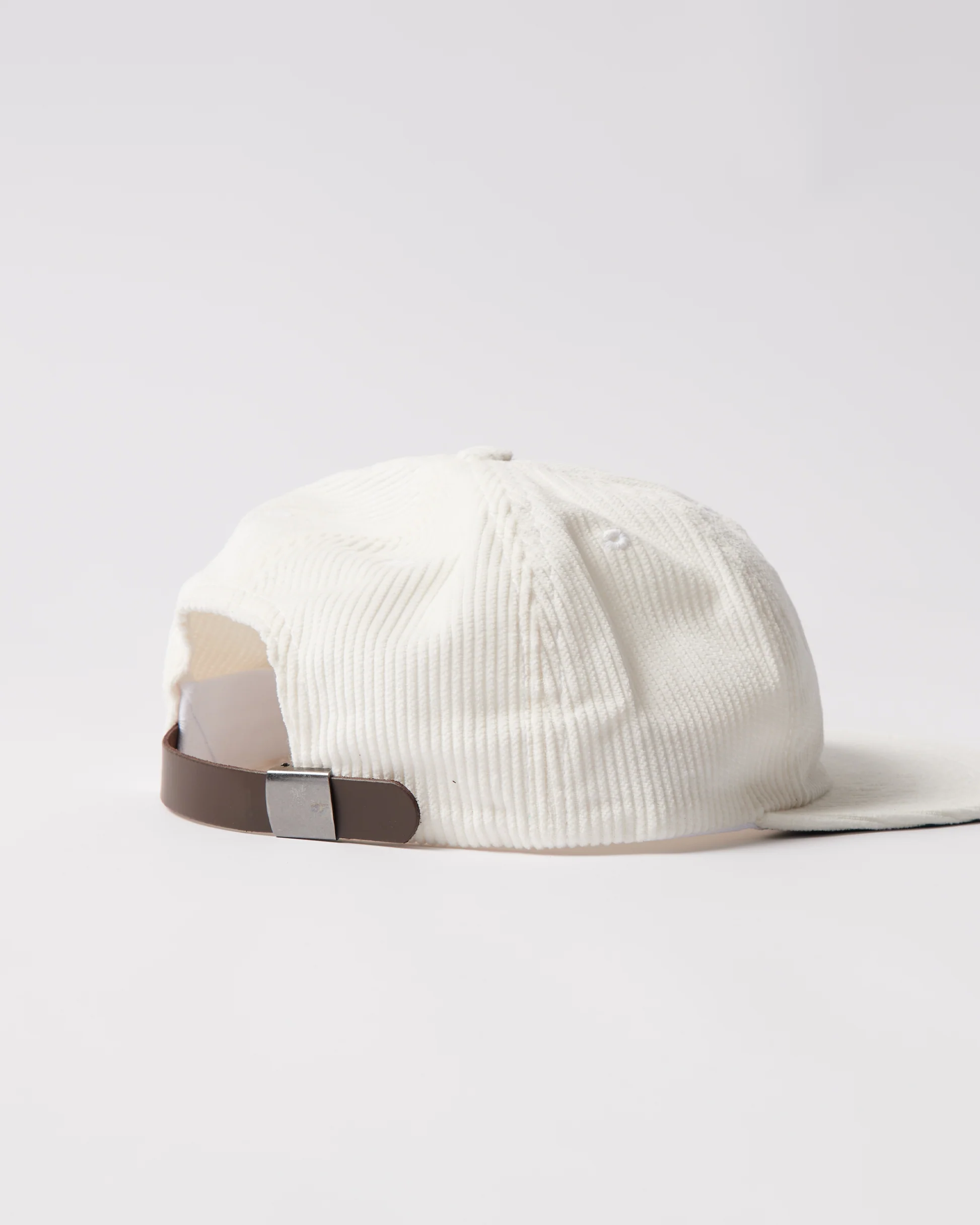 By Parra The Zoomies 6 Panel White