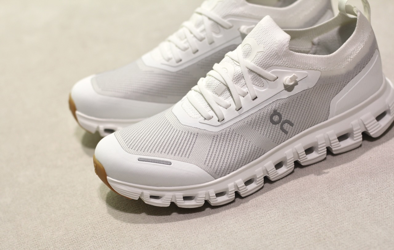 ON Cloud 6 Versa White