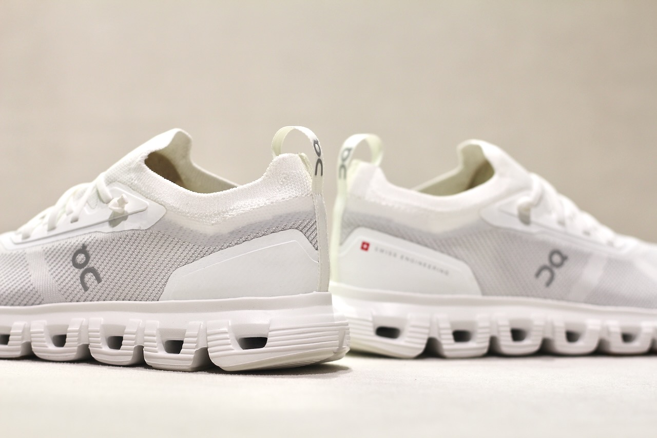 ON Cloud 6 Versa White