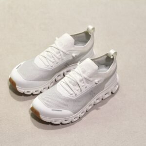 ON Cloud 6 Versa White